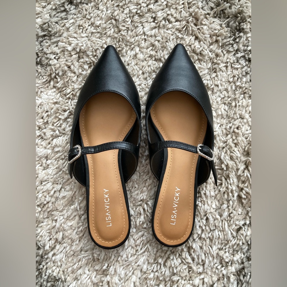 Womens Lisa Vicky black slip on flat mules in size 7
